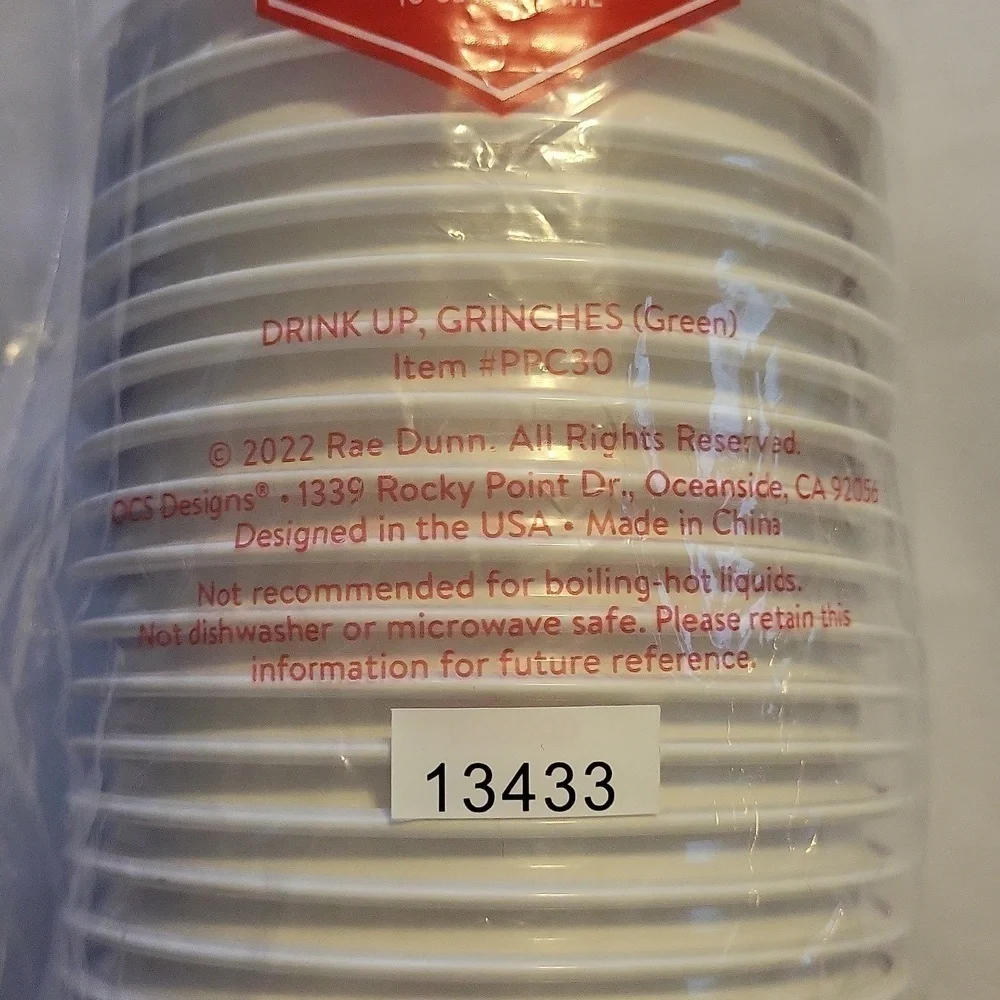 Drink Up Grinches 20 piece Plastic Disposable Drinking Cups